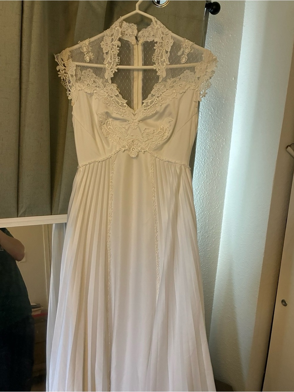Vintage Bridal/wedding dress. Authentic and timeless stunner.